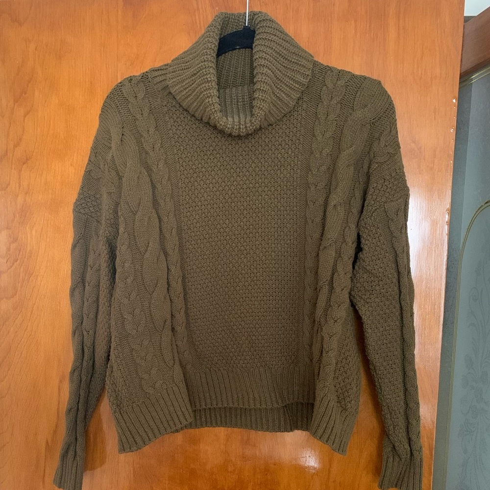 Madewell olive green sweater